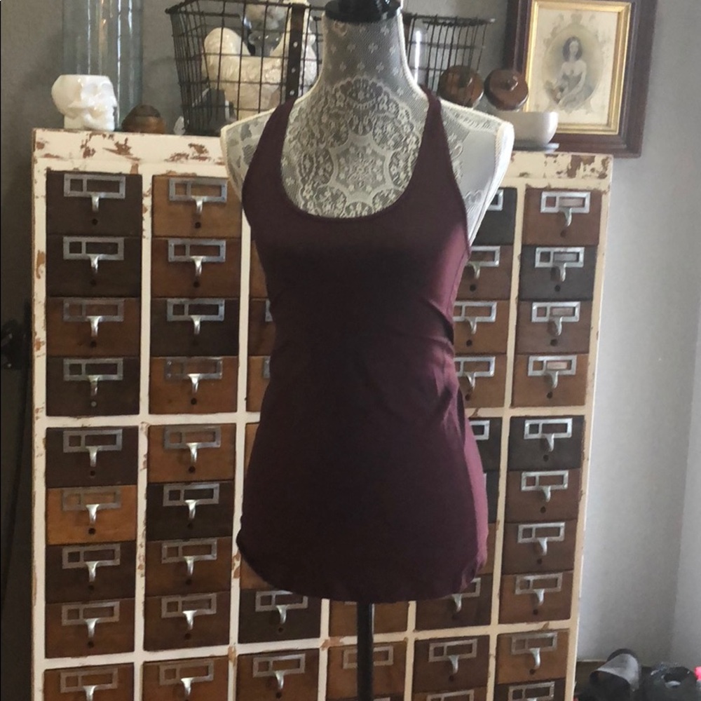 Lululemon tank